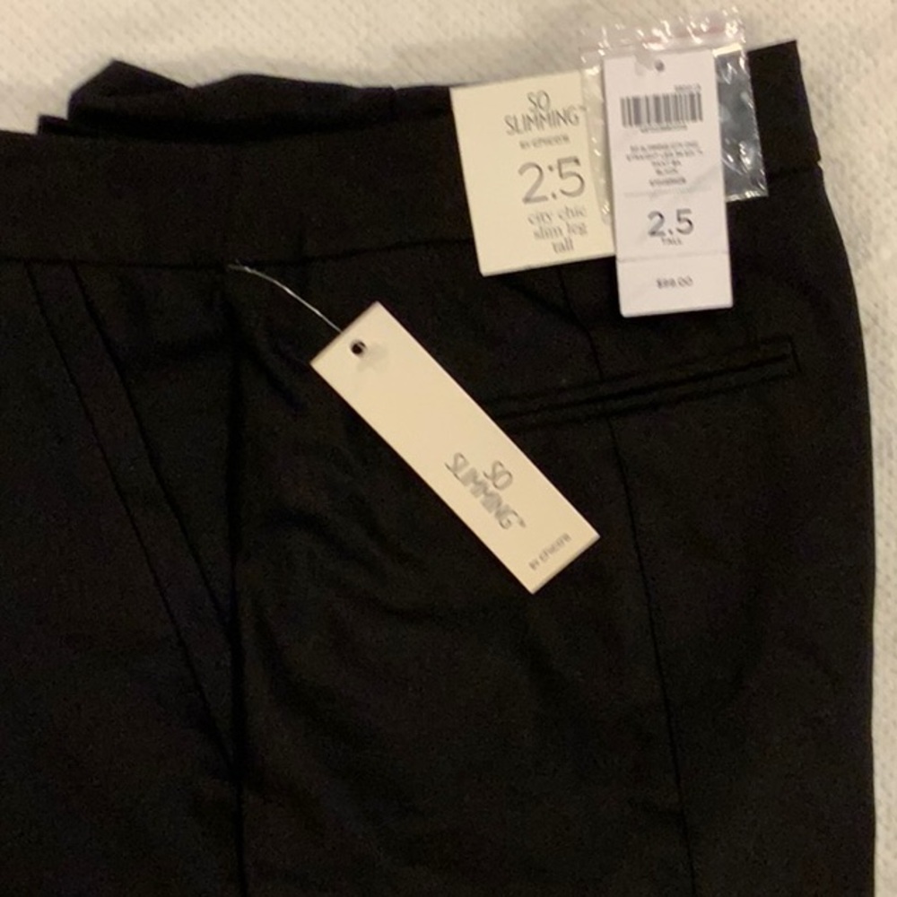 Chicos So Slimming citi chic slim leg pants.  size 2.5 Tall (Chicos sizing)